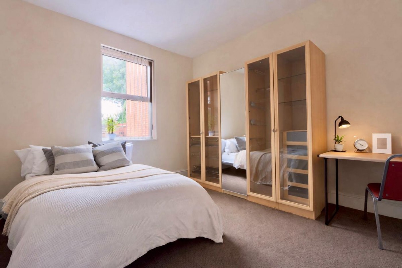 Images for 103 Broomspring Lane