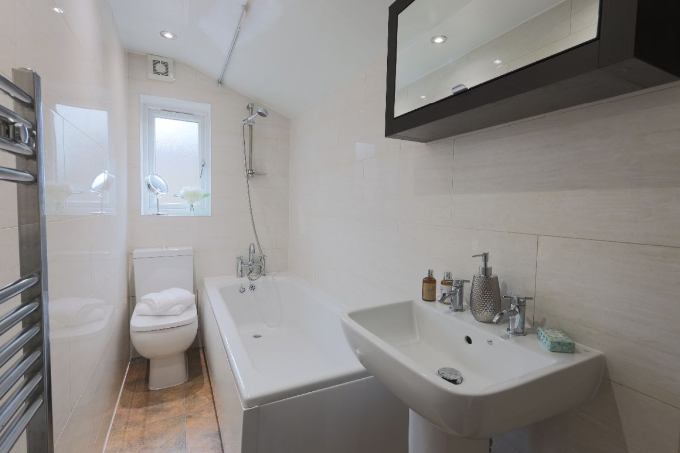 Images for 103 Broomspring Lane