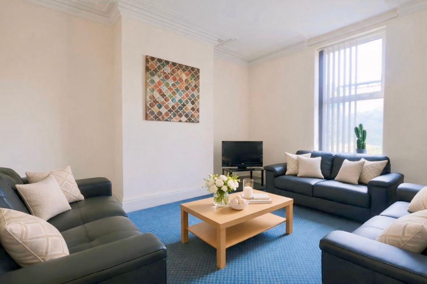 Images for 105 Broomspring Lane