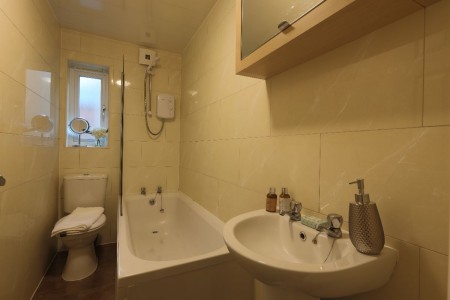 Images for 105 Broomspring Lane