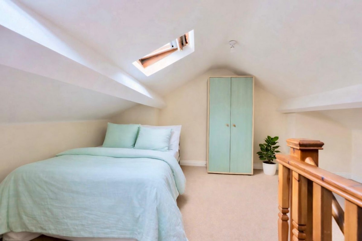 Images for 113 Broomspring Lane