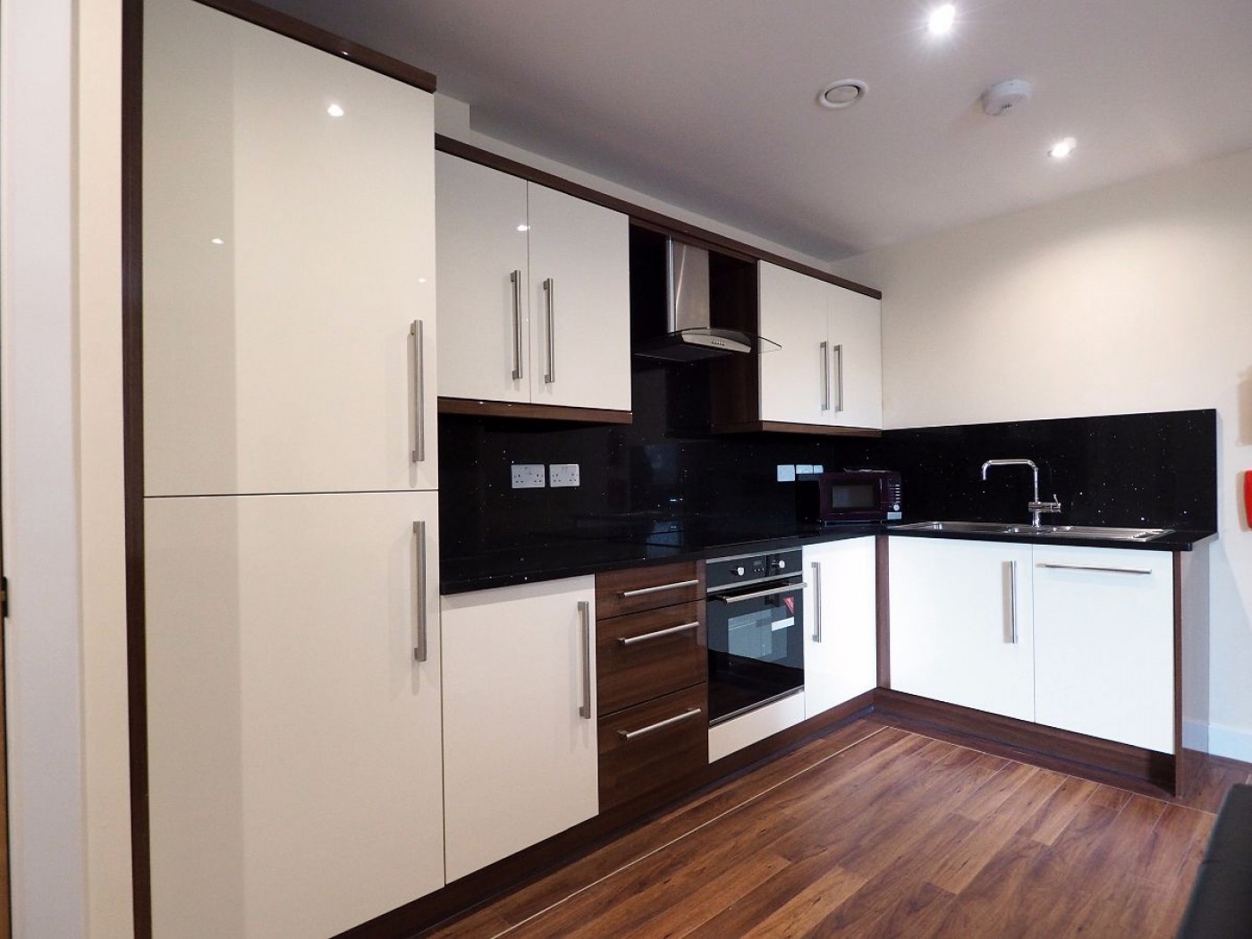 Images for Apt 3 Devonshire Point