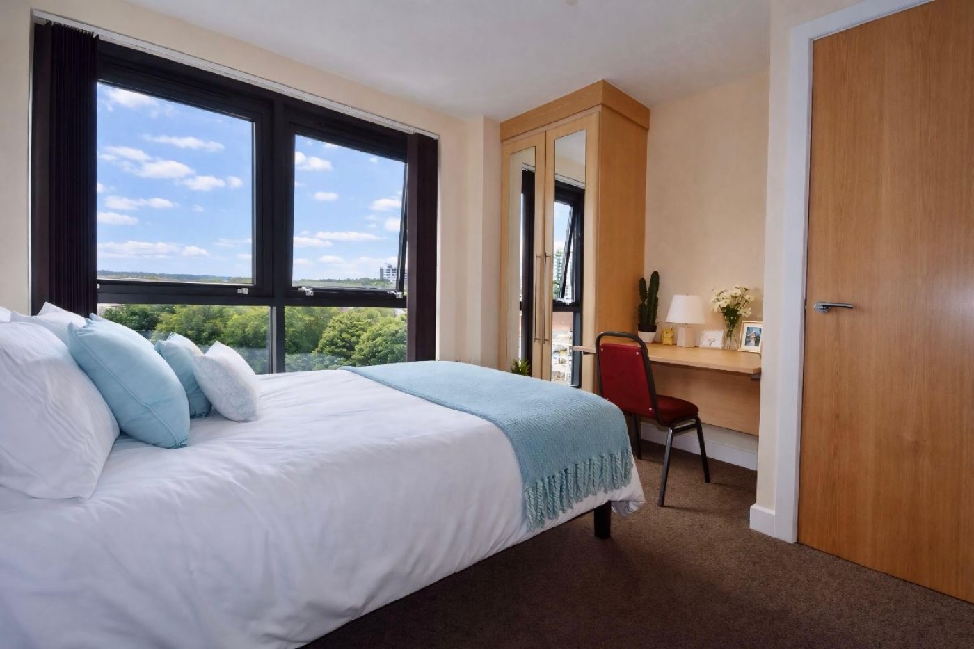 Images for Apt 4 Devonshire Point