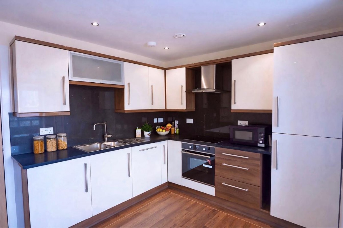 Images for Apt 6 Devonshire Point