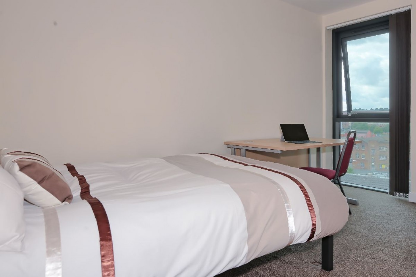 Images for Apt 6 Devonshire Point