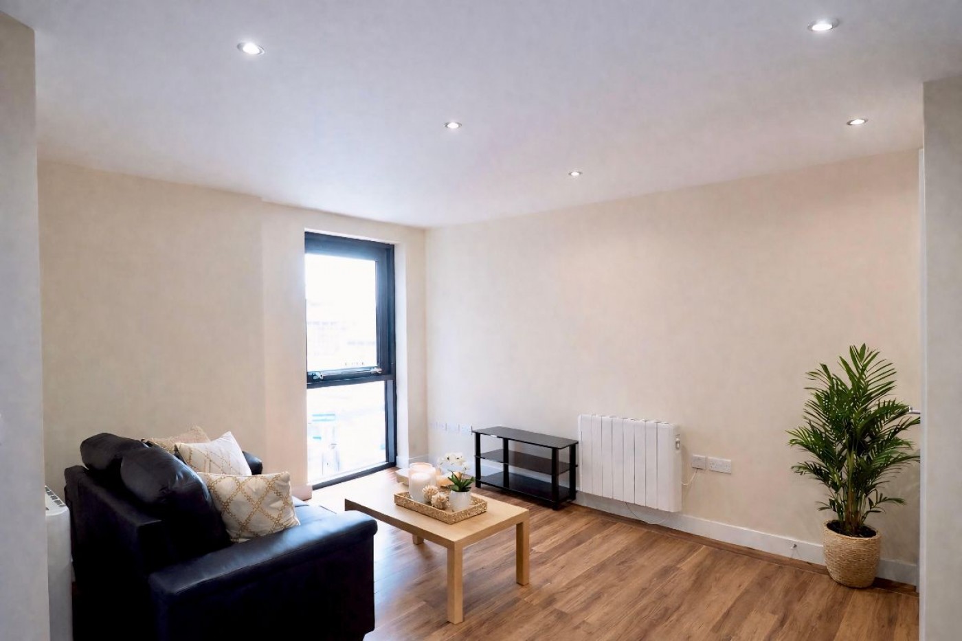 Images for Apt 7 Devonshire Point