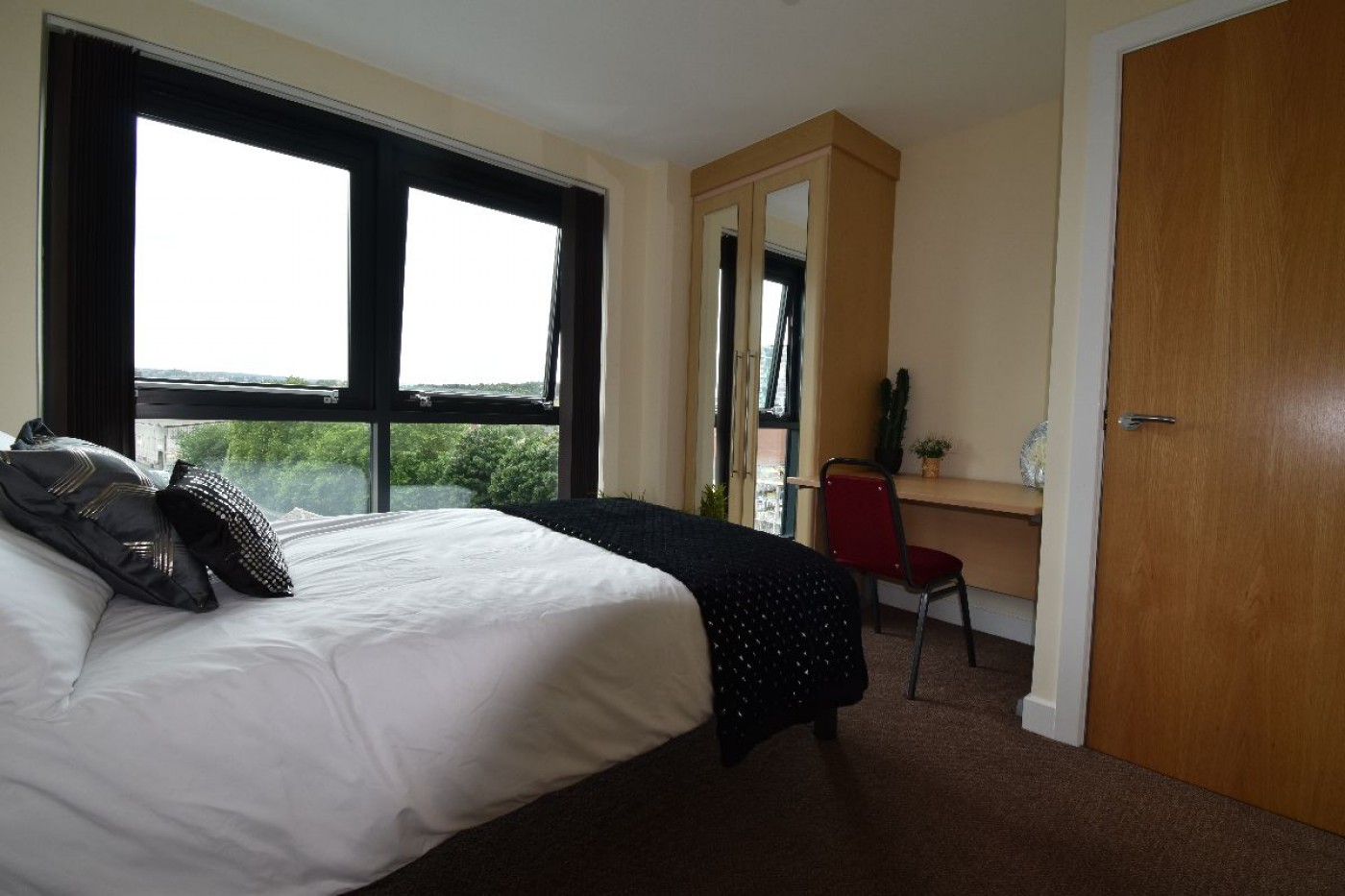 Images for Apt 12 Devonshire Point