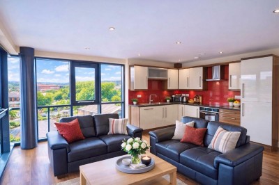 Apt 16 Devonshire Point