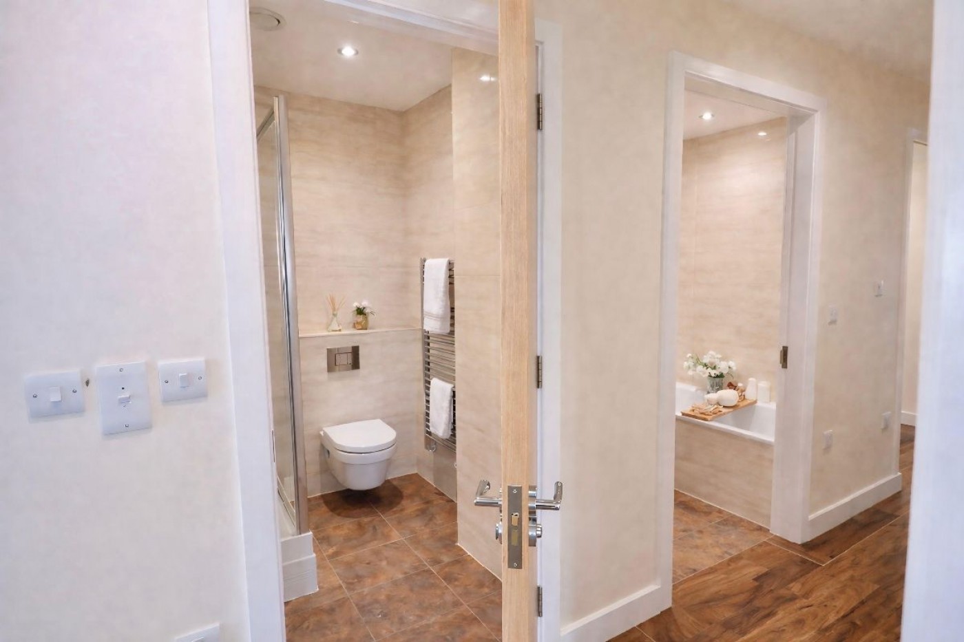 Images for Apt 16 Devonshire Point