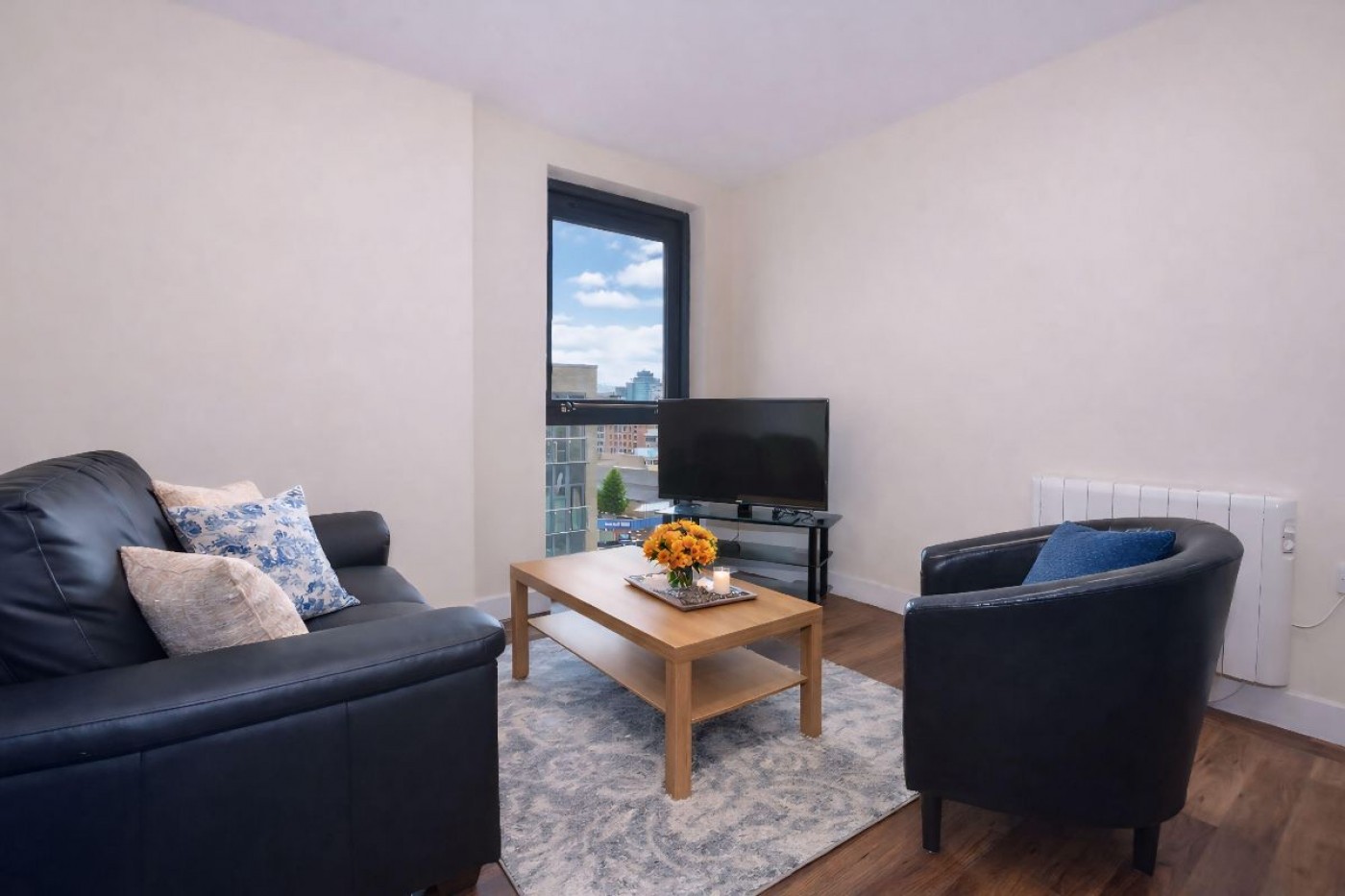 Images for Apt 19 Devonshire Point