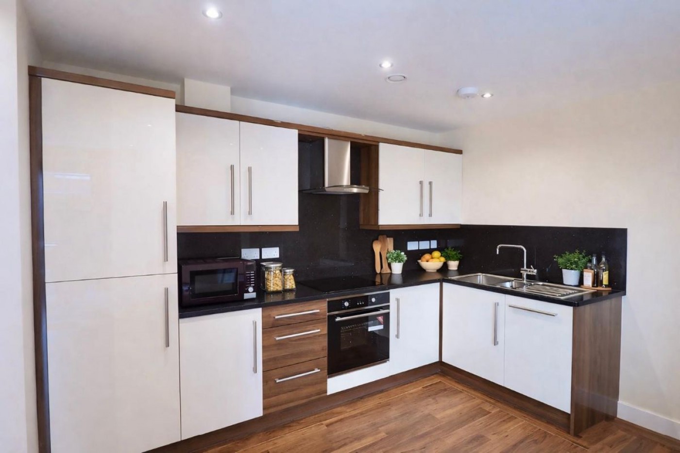 Images for Apt 19 Devonshire Point