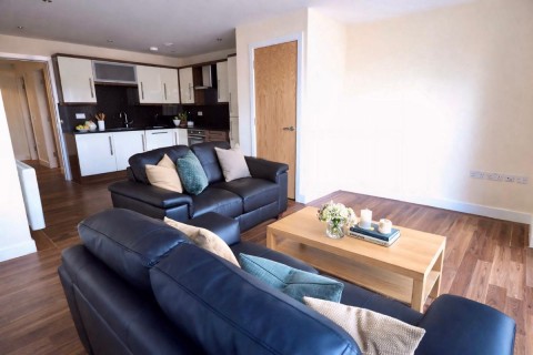 Apt 22 Devonshire Point