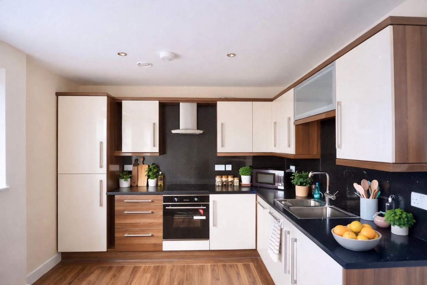 Images for Apt 23 Devonshire Point