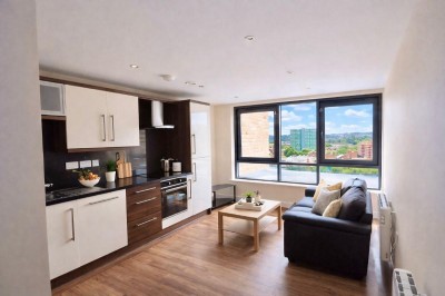Apt 25 Devonshire Point