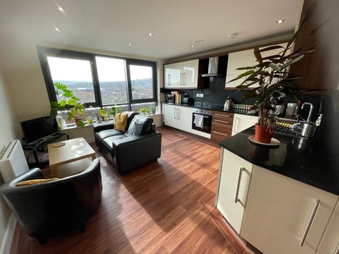 Apt 26 Devonshire Point