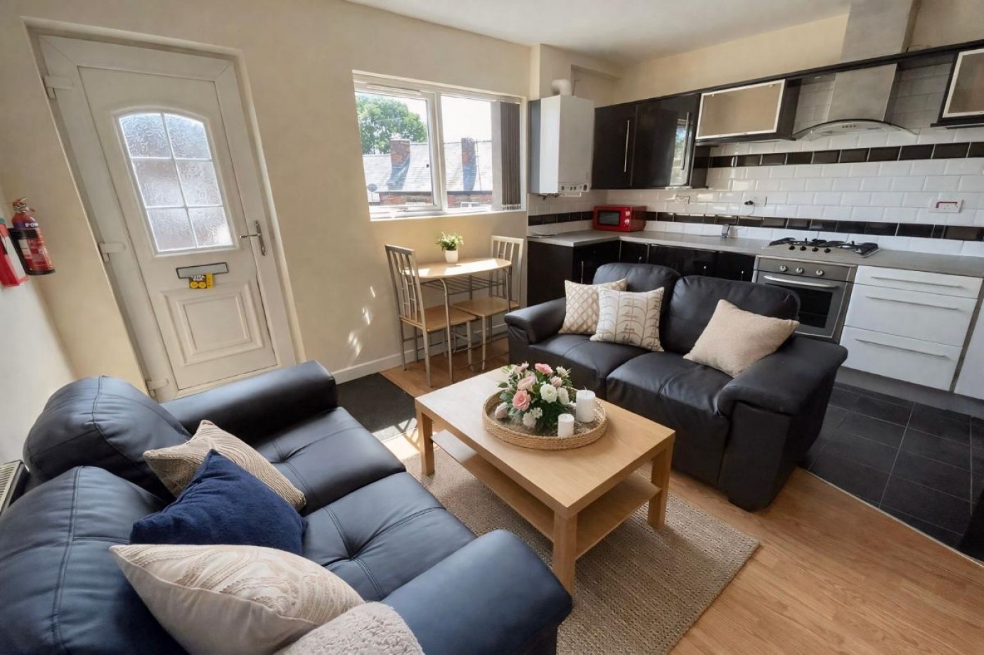 Images for 351a Glossop Road