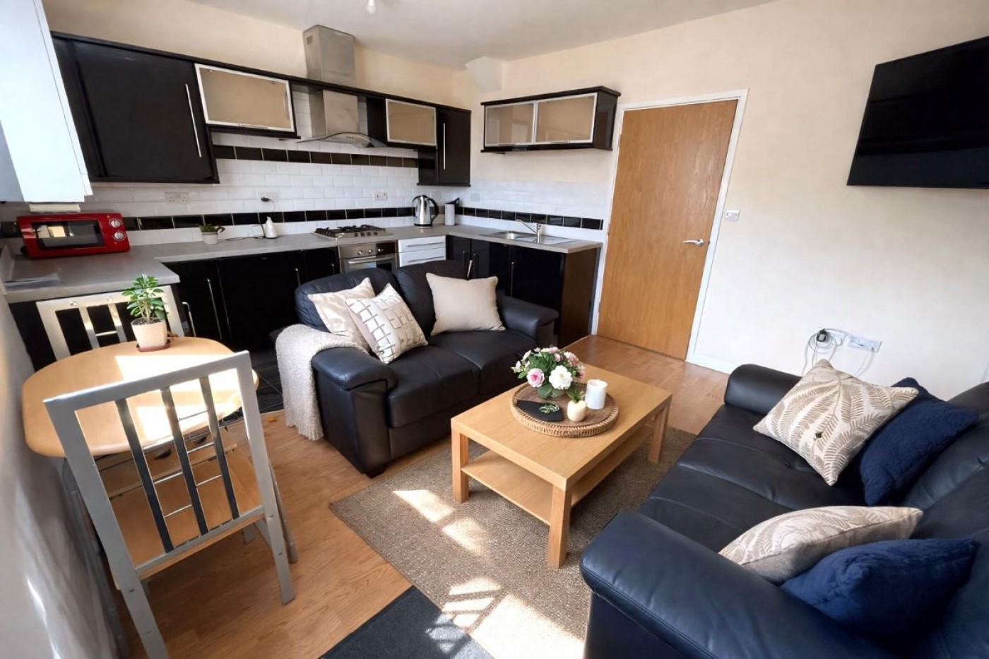 Images for 351a Glossop Road