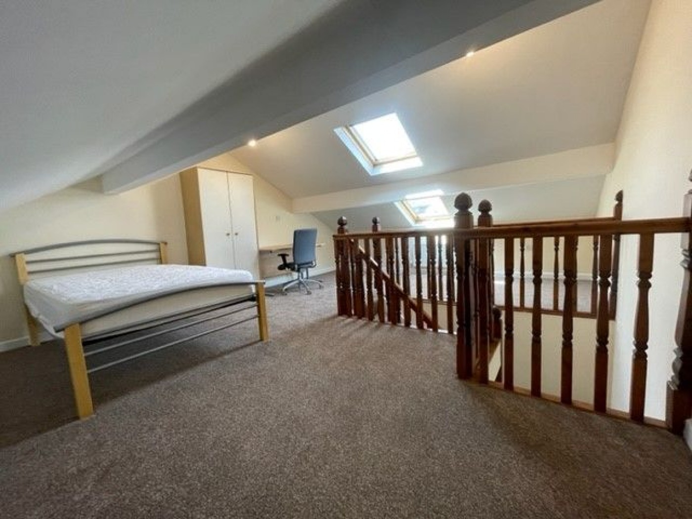 Images for 351a Glossop Road