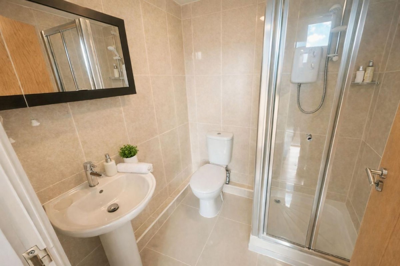 Images for 2 Montgomery Place