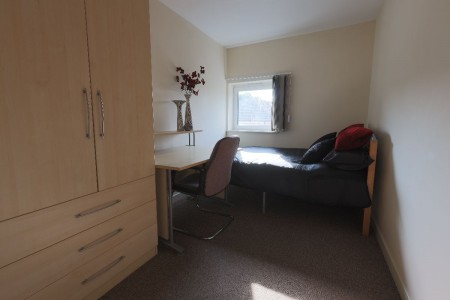 Images for 4 Mongtomery Place