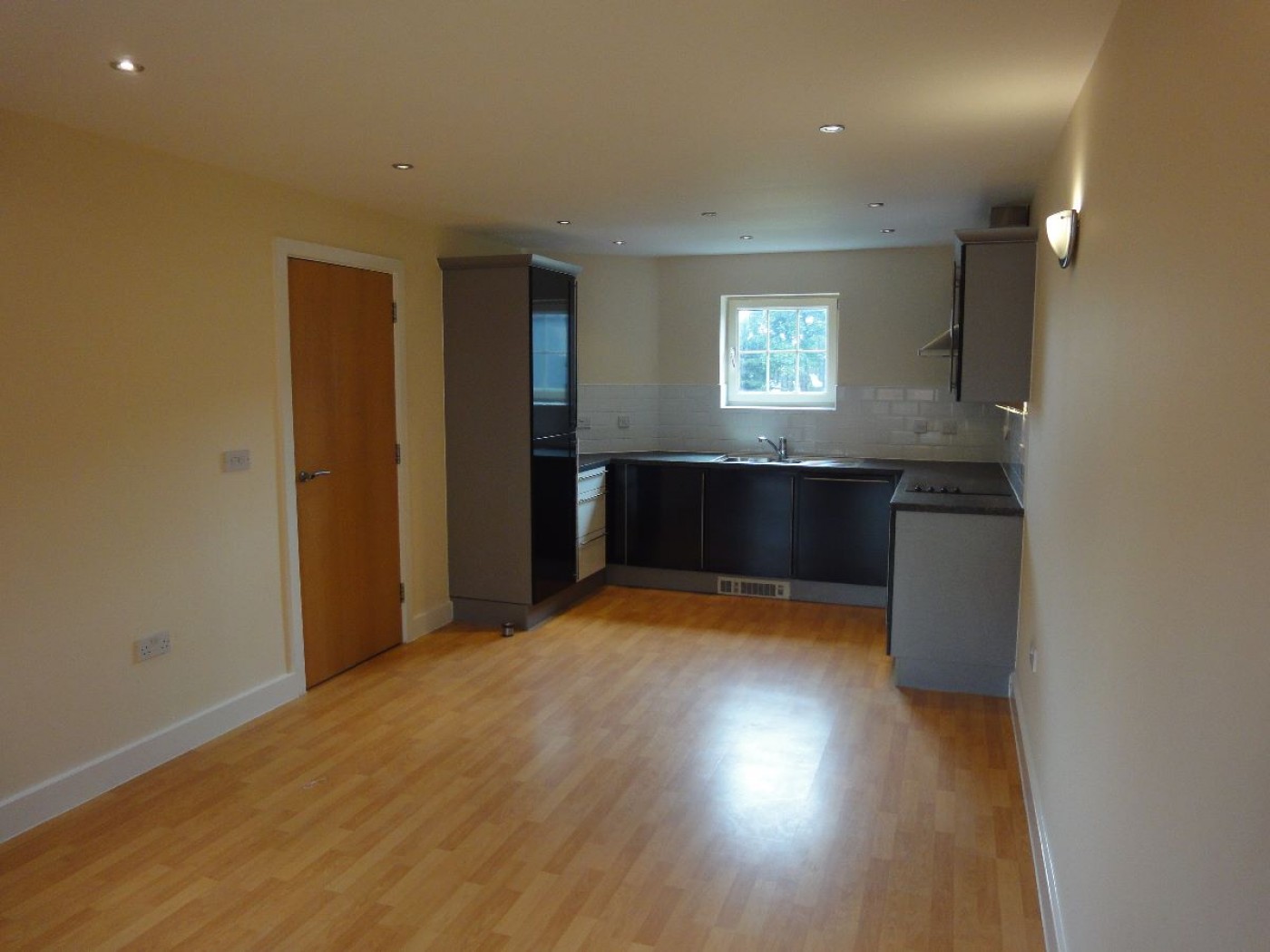 Images for 3 Holywell Gardens