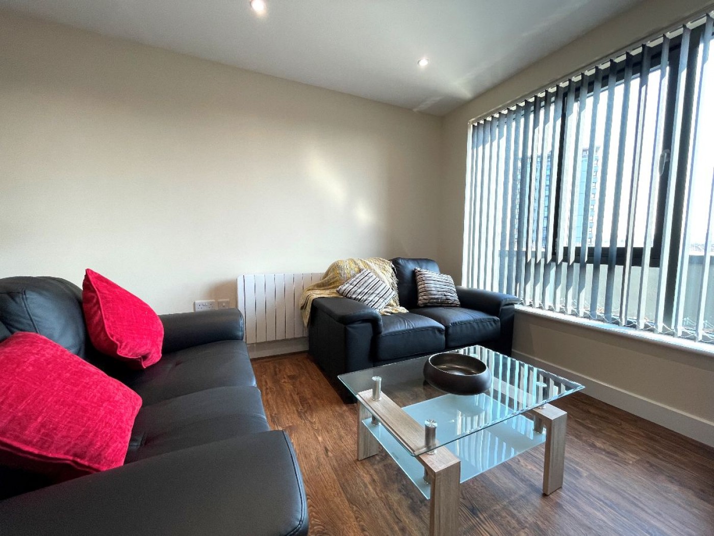 58 Ecco 3 bedroom Apartment